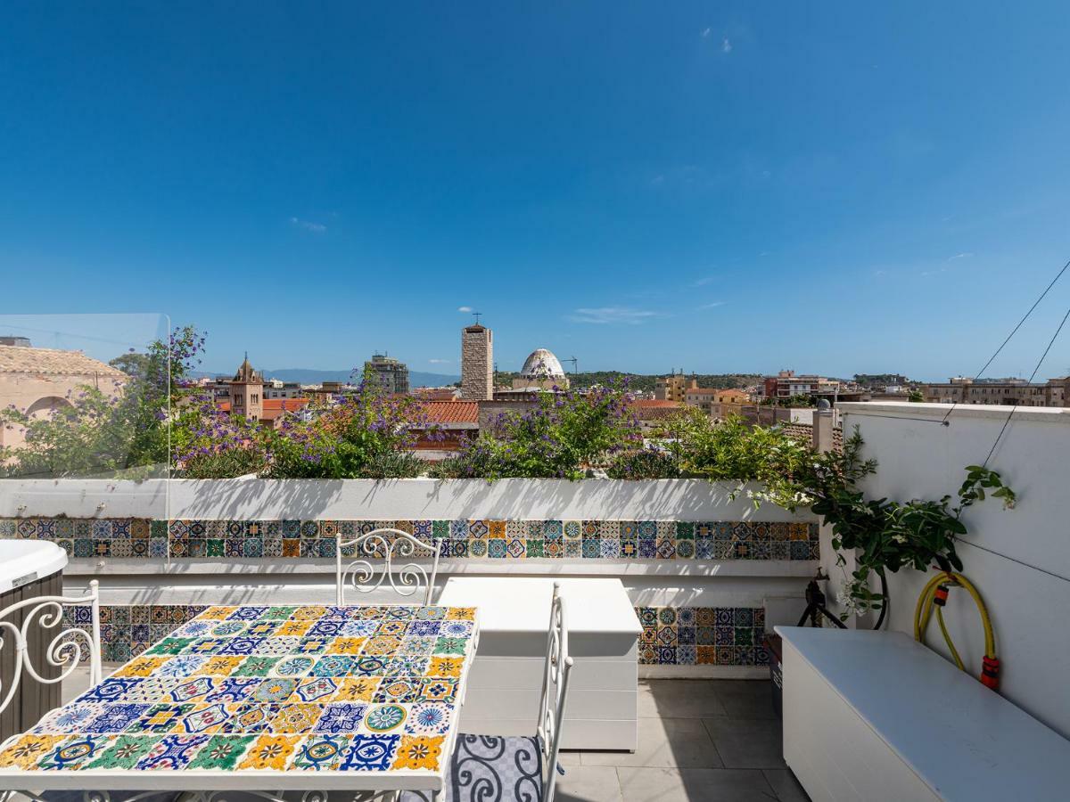 "Bea'S Terrace" - Private Jacuzzi And Panoramic Rooftop In The City Centre Cagliari Eksteriør billede